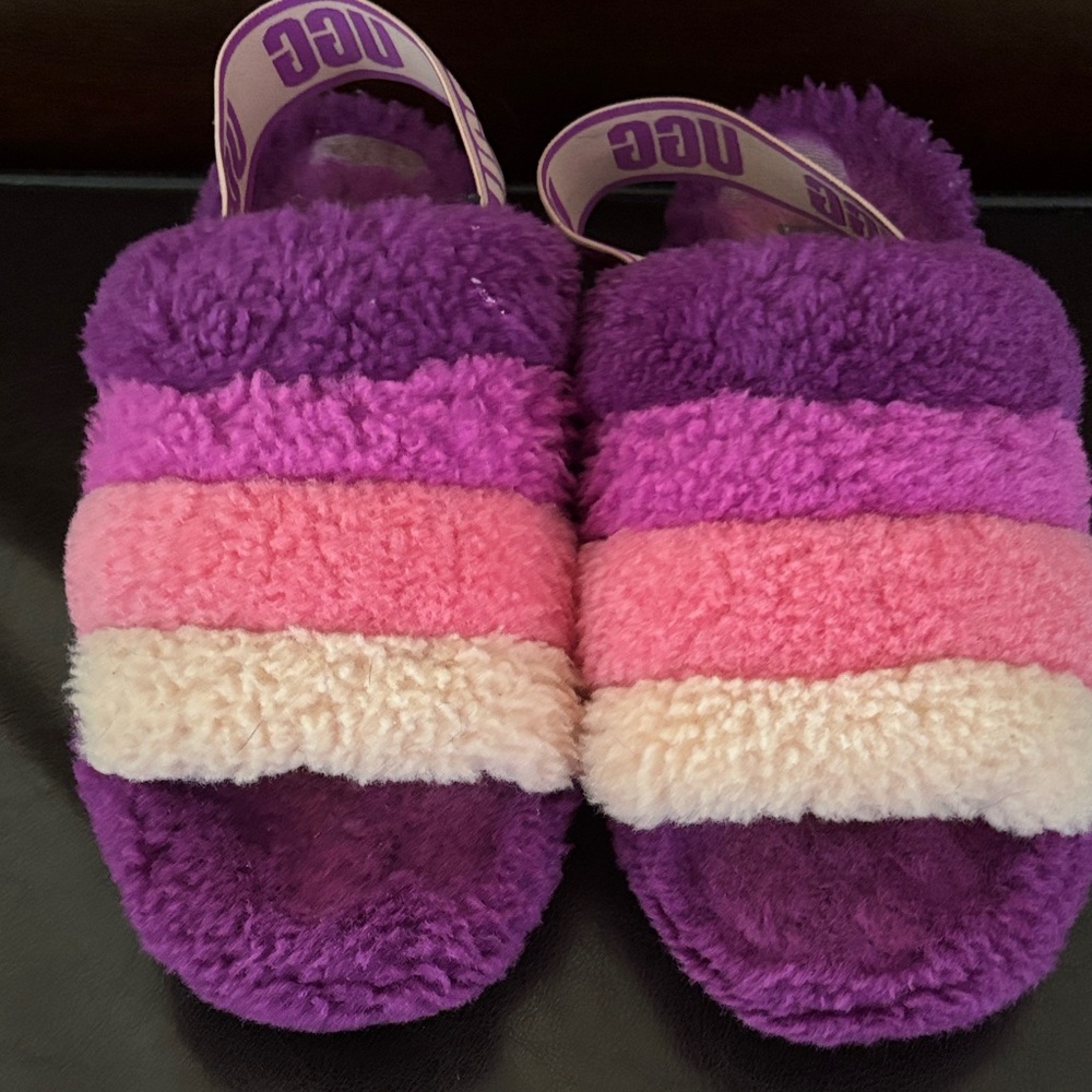 UGG Multicolor Fluffy Slippers Size 7